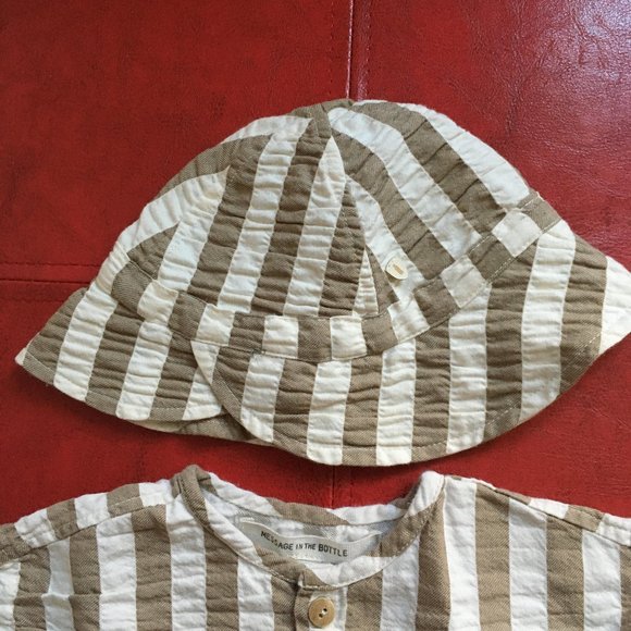 Message in the bottle baby romper and sunhat set - 1 month - Picture 3 of 5